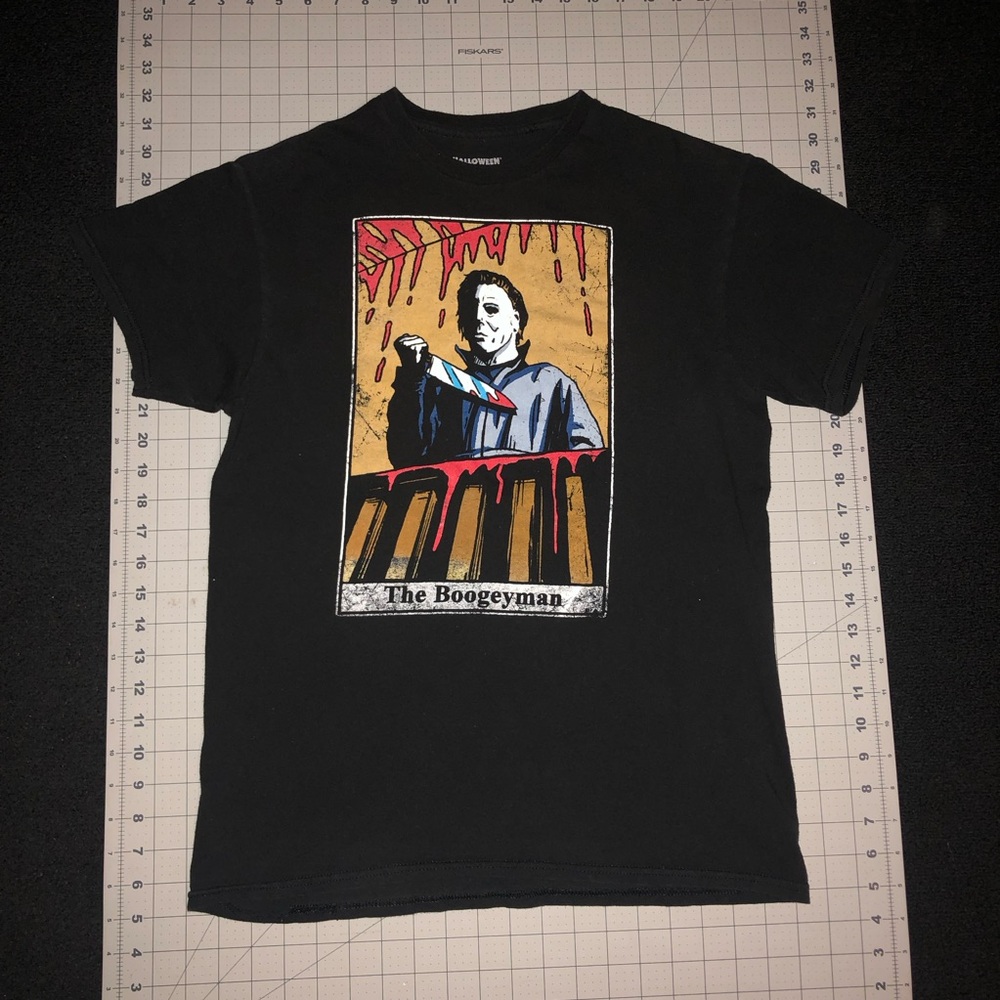 Halloween. Michael Myers. The Boogeyman. Size medium. Black color. Short Sleeve.